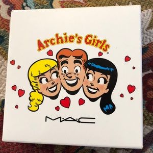 MAC Archie’s Girls Collection